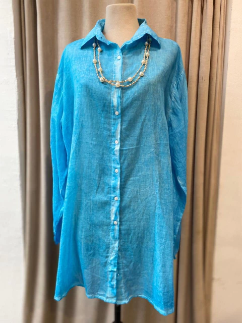 Camisa celeste clásico renovado