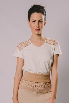 Jersey t-shirt with file lace shoulder - buy online