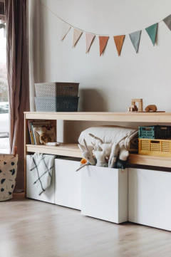 Mueble Bastian en internet
