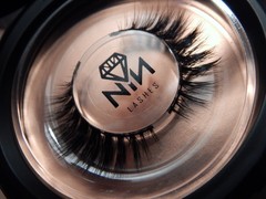 NINA LASHES : LUST -- NATHACHA NINA en internet