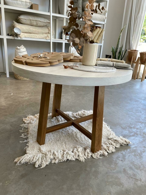 Mesa Tina