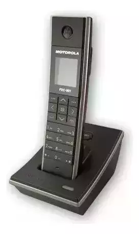 Telefone sem fio, Motorola FXC-901, cor preto. Com visor colorido e base de carregamento.