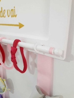 Suporte Porta Laços Tiaras e Organizador de Faixas Infantil Menina Bebê com Quadro e Frase Decorativo - Eu Encomendo Agora
