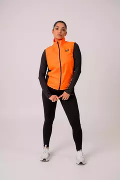 CHALECO ROMPEVIENTO ULTRALIVIANO NARANJA en internet