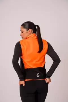 CHALECO ROMPEVIENTO ULTRALIVIANO NARANJA - TiendaBici Argentina