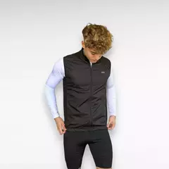CHALECO ROMPEVIENTO ULTRALIVIANO NEGRO - comprar online