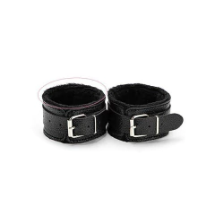 KIT SADO PRETO 7 ITENS - Tantra Sex Shop