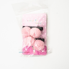Par de presilhas pompom rosa bico de pato