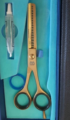 TIJERA MASTER TOOLS DORADA 5´5