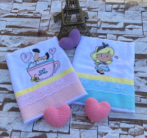 kit com 2 fraldas de boca Alice