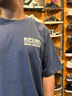 REMERA RLX MELANGE RIP CURL (AZUL) - SUBLIME SHOP