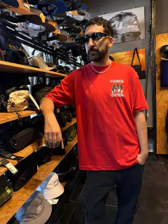 REMERA MC WOLF ATTACK VOMERR (ROJO) en internet