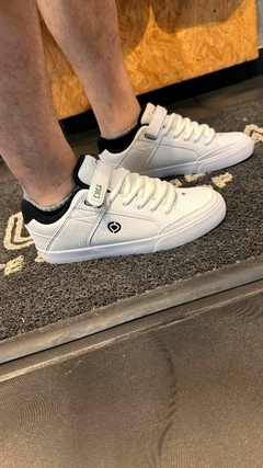 ZAPATILLAS 205 VULC CIRCA (BLANCO)