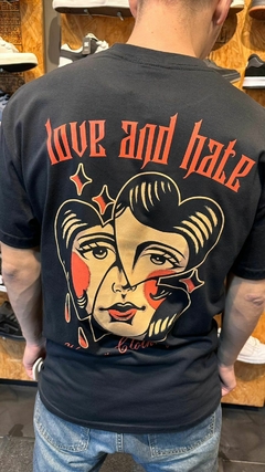 REMERA MC LOVE AND HATE VOMER en internet