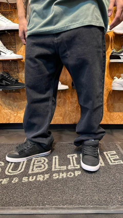 PANTALON JEAN CHICAGO CIRCA (NEGRO) en internet