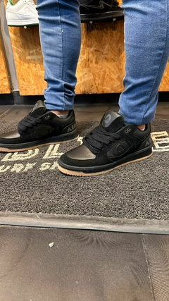 ZAPATILLAS THROLLE AIRWALK (FULLBLACK)