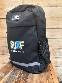MOCHILA ESTAMPA 17" MORMAII (NEGRO)