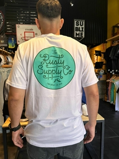 REMERA MC RETRO ART RUSTY (BLANCO) en internet