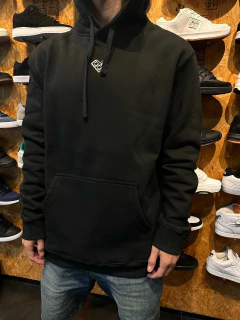 BUZO CANGURO SKT DIV BP (NEGRO) - comprar online