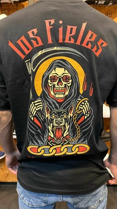REMERA MC LOS FIELES VOMER (NEGRO)