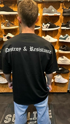 REMERA MC COMMITED CIRCA (NEGRO) en internet