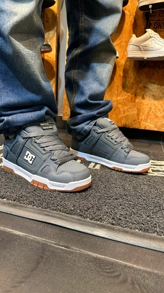 ZAPATILLAS STAG DC (GRIS) - comprar online