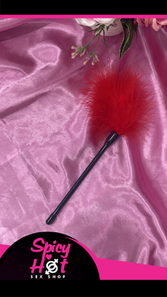 Chibata Plumas Vermelho 18cm Dominatrixxx vermelho