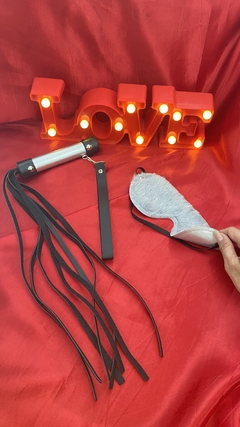 Kit Chicote Luxo Tiras 30cm Com Venda 50 Tons Pelúcia Brasil Fetiche - comprar online