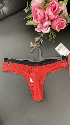 Calcinha em Renda Garota Veneno vermelha - comprar online