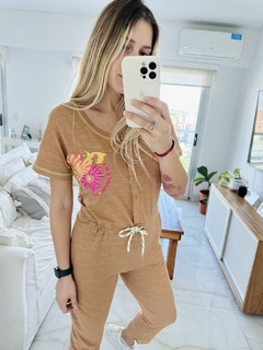 Mono Dalia CAMEL