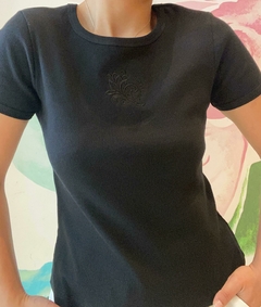 Remera Flower en internet