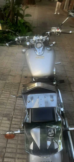 Motocicleta Yamaha Drag Star 650