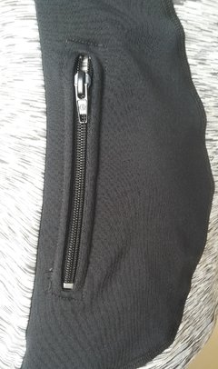 Buzo deportivo mujer lycra bolsillos delanteros con cierre cordón ajustable cuello alto cintura entallada - comprar online
