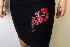 Pollera ZATAI mujer corta elastizada con aplique rosas bolsillos traseros cierre delantero algodón spandex negro blanco
