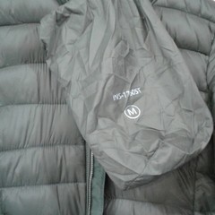 Campera mujer inflable impermeable abrigada cierres metálico bolsa para guardar sin capucha
