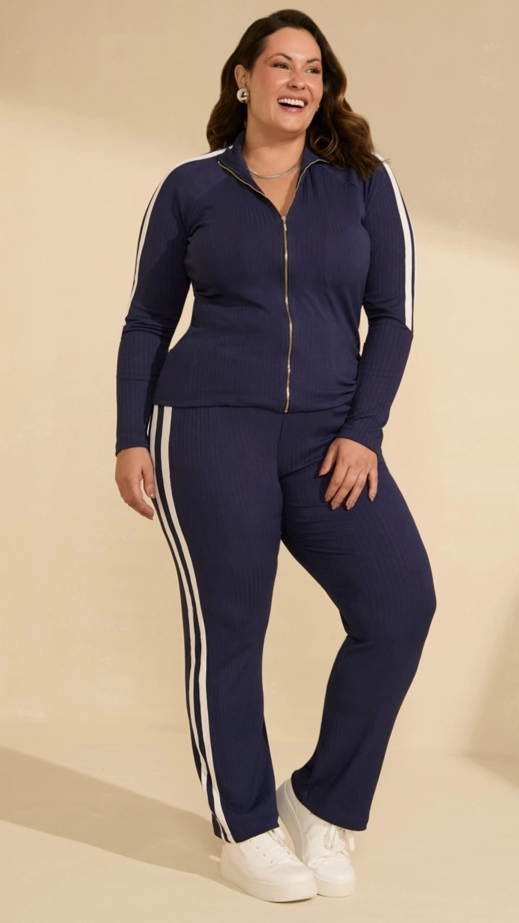 Conjunto Jaqueta Zíper e Calça Listras Laterais Ribana Plus Size