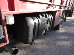 Tanque lateral 340 litros con soportes en internet