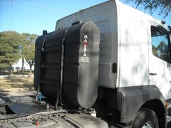 Tanque mochila 750 litros con soporte en internet
