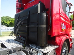 Tanque Urea 40 litros con soporte. en internet