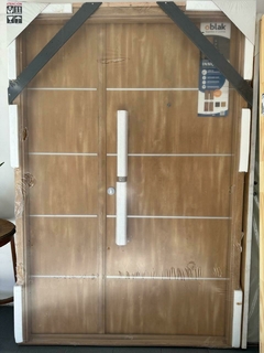 PUERTA RESIDENCIAL INNOVA M1983 RN 80 + LAT CIEGO (140X200) D