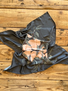 PAÑUELO GRANDE FRUTOS ROSAS