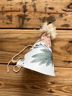 BONETE BOUQUET DE FLORES - comprar online
