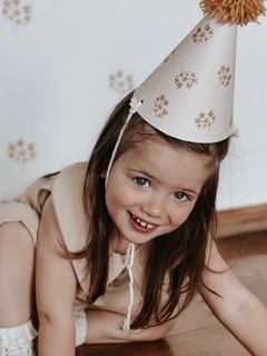 BONETE FLORCITAS AMARILLAS