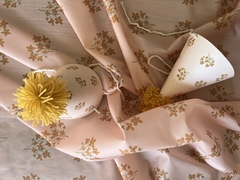 MANTEL CUMPLEAÑERO CHICO ROSA - comprar online