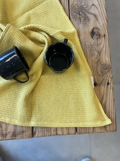 REPASADOR WAFFLE AMARILLO