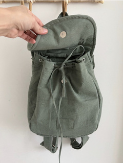 MOCHILA LIENZO VERDE LIVIANA en internet
