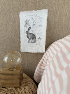 CUADRITO DE TELA CONEJO Y TEXTO