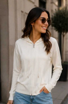 Campera con capucha