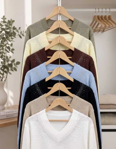 Sweater Escote V con brillos - comprar online