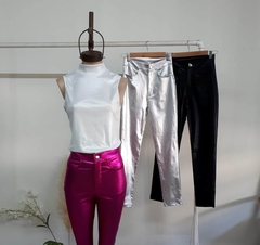 Pantalón chupín metalizado